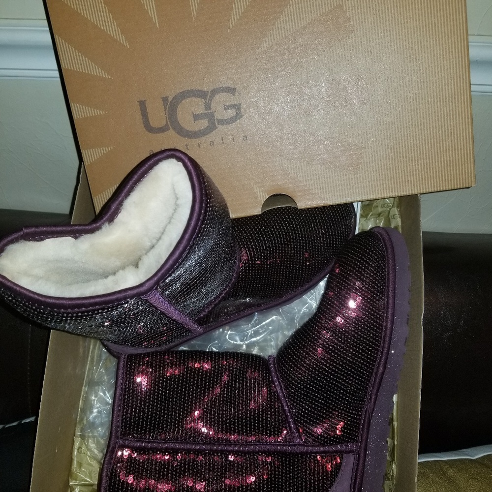 UGG BOOTS